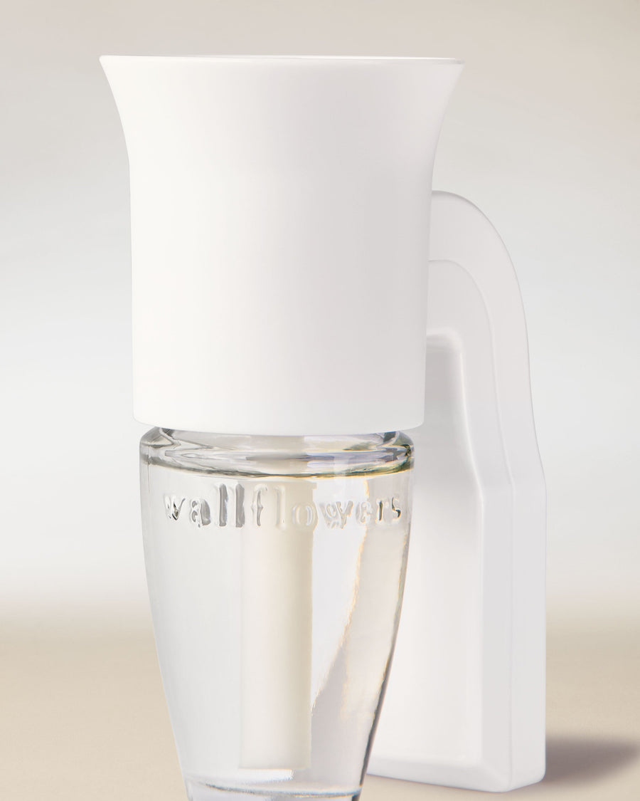 White Flare Wallflowers Fragrance Plug image 2