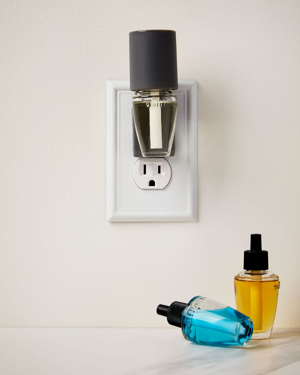 Gray Scent Control Wallflowers Fragrance Plug image 6