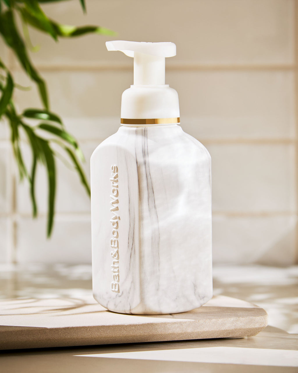 White Marble Gentle & Clean Foaming Hand Soap Dispenser image 3