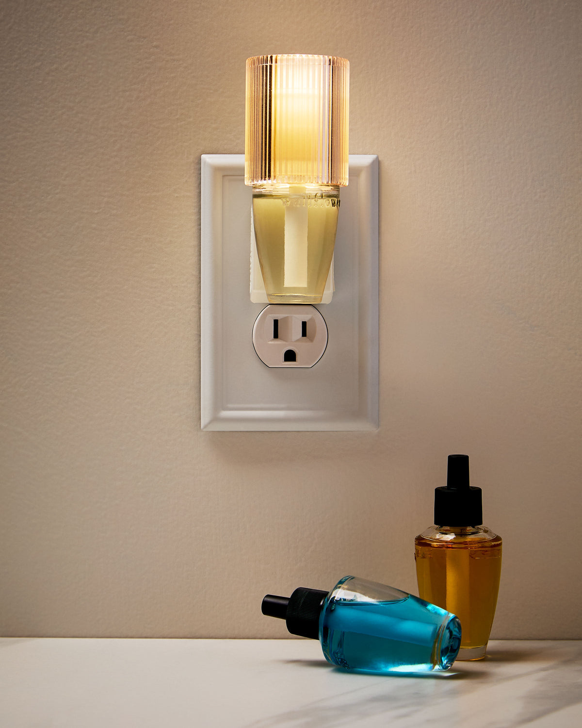 Champagne Sparkly Fluted Scent Control Nightlight Wallflowers Fragrance Plug image 6