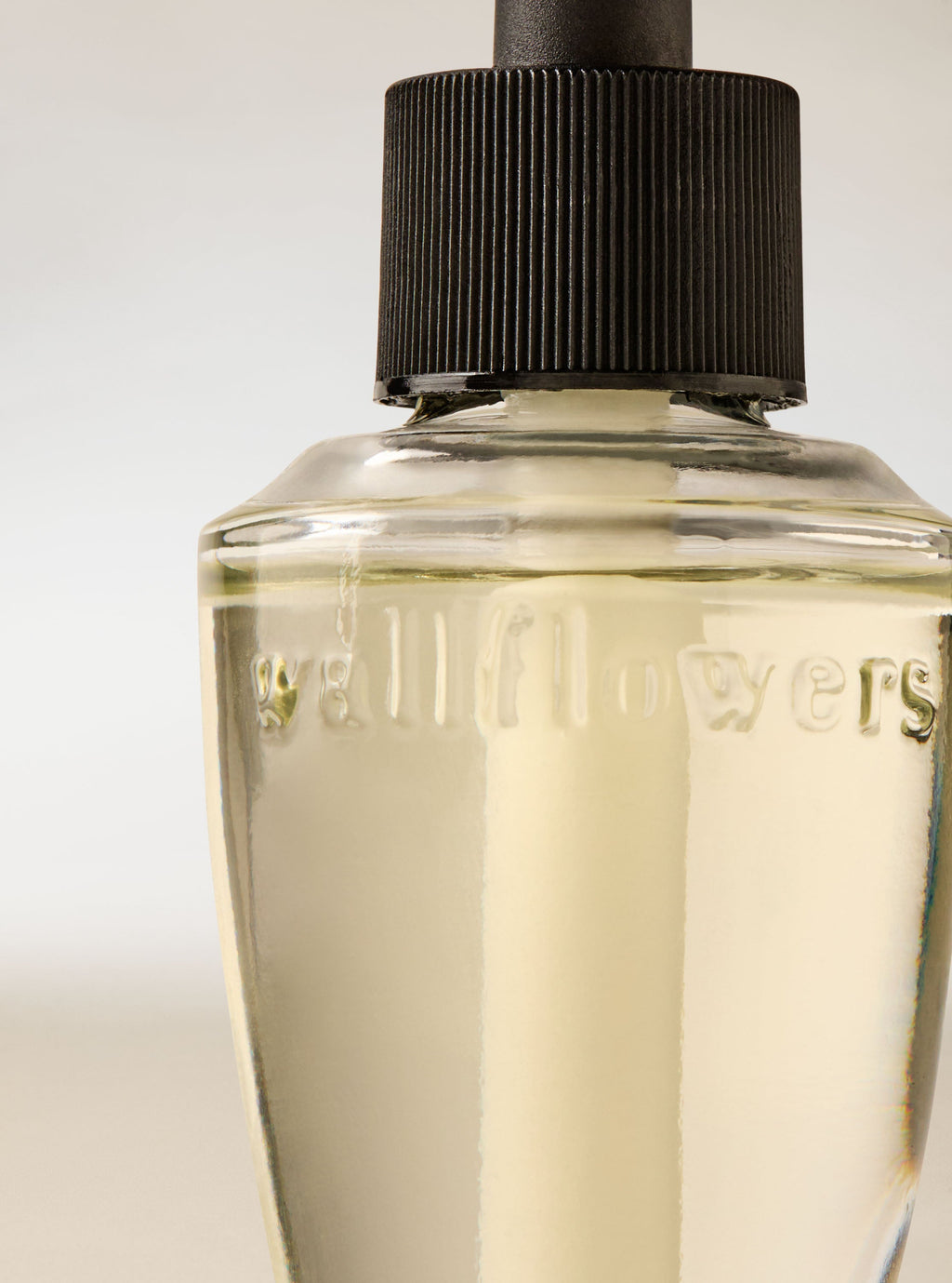 Eucalyptus Spearmint Wallflowers Fragrance Refill image 2