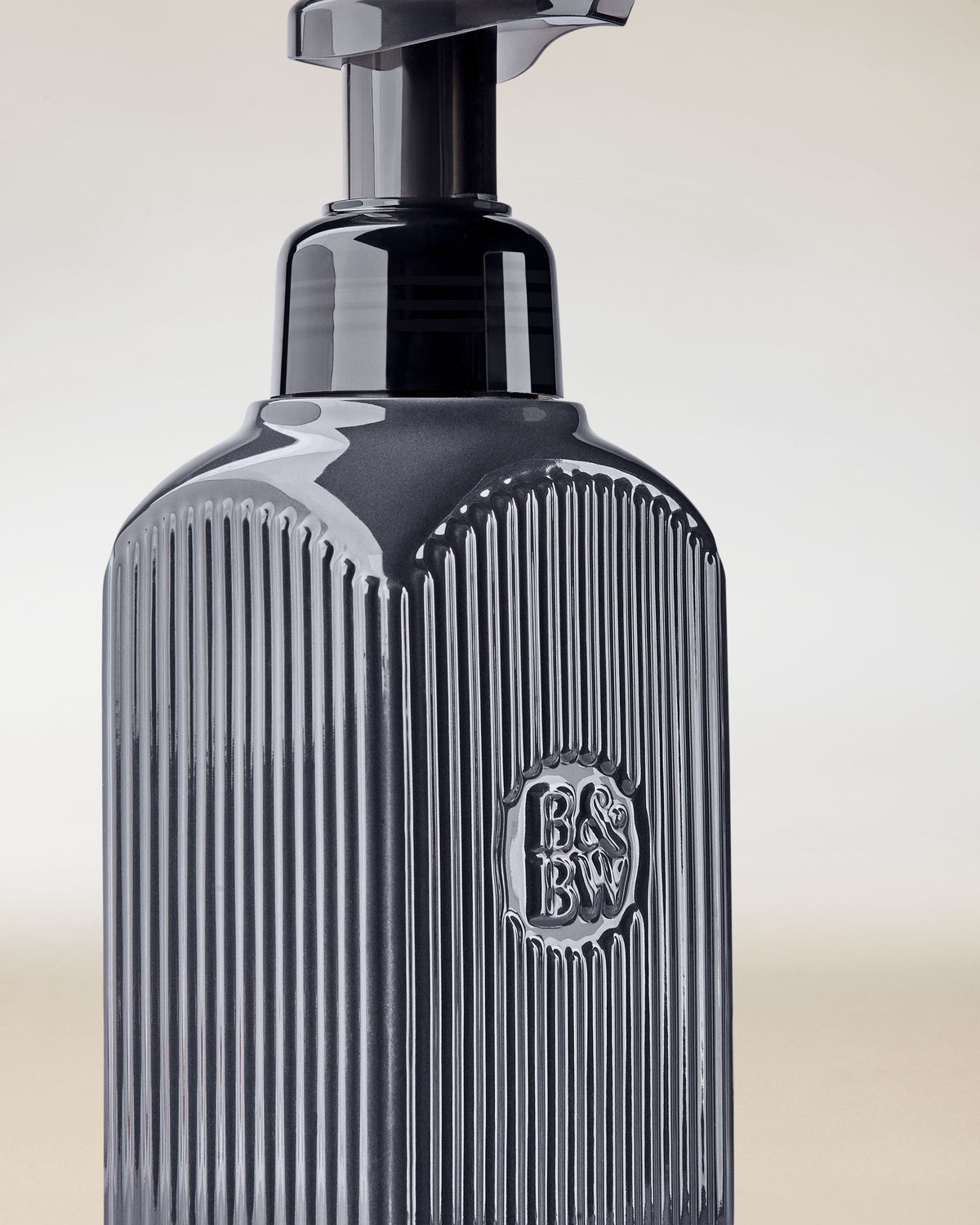 Charcoal Ceramic Gentle & Clean Foaming Hand Soap Dispenser image 2