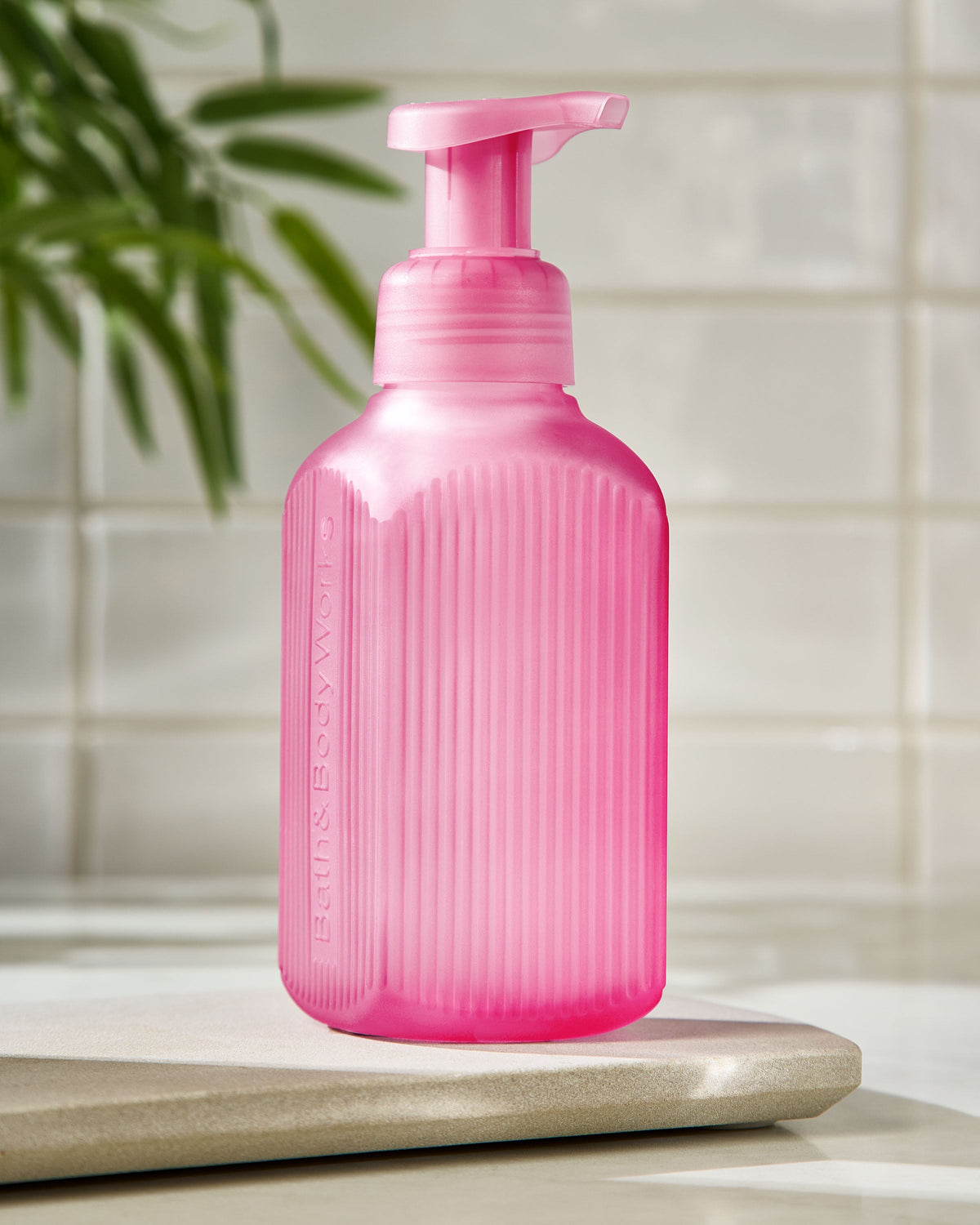 Mauve Ribbed Glass Gentle & Clean Foaming Hand Soap Dispenser image 3