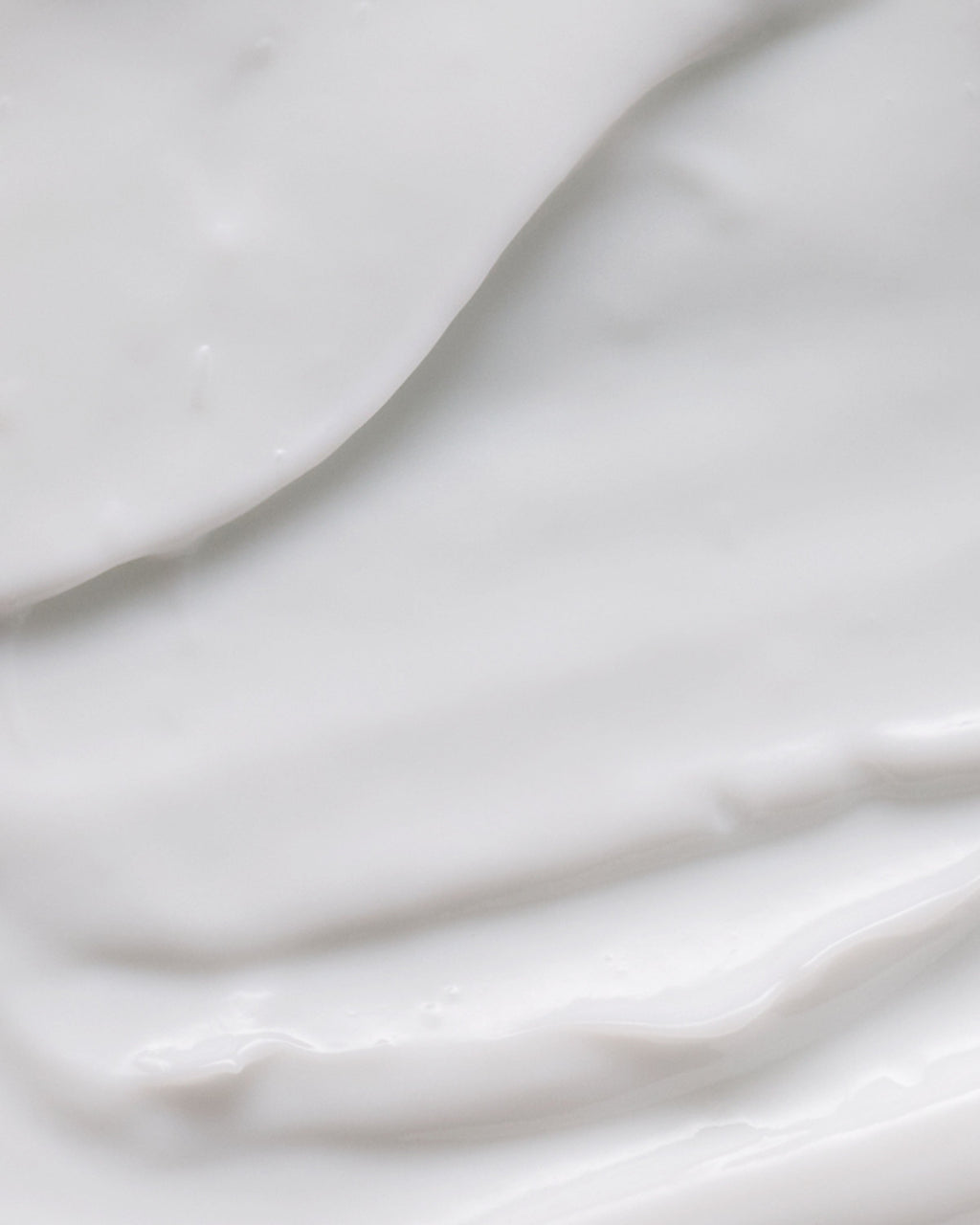 Very Violet Body Lotion image 3