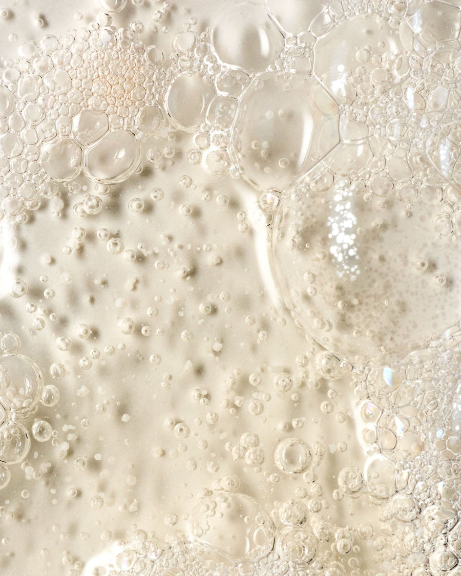 Triple-Berry Burst Revitalizing Hand Soap image 4