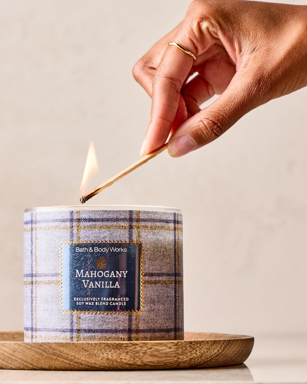 Mahogany Vanilla 3-Wick Candle image 4