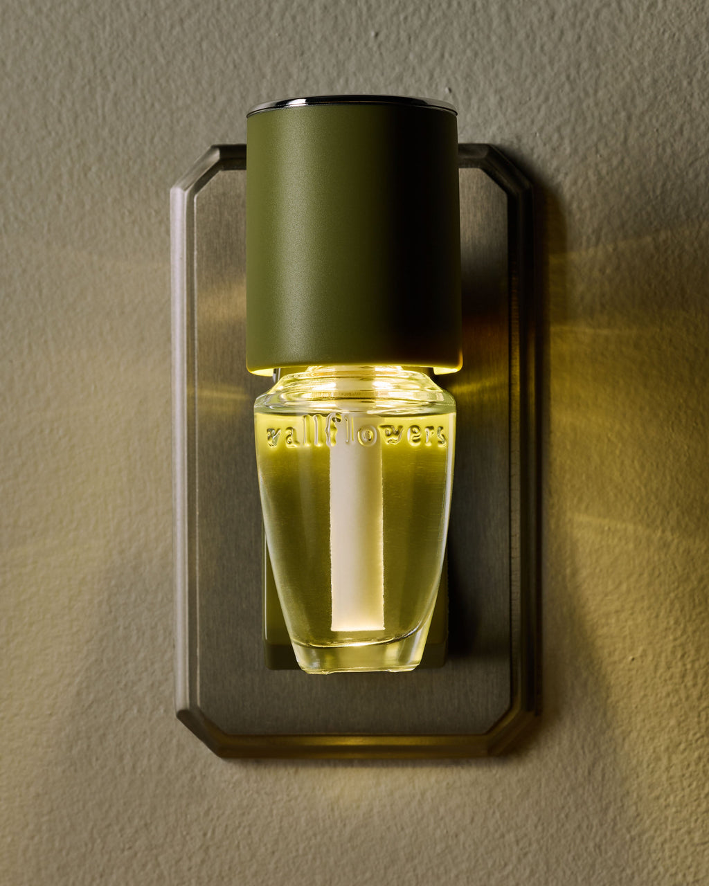 Green Cylinder Scent Control Nightlight Wallflowers Fragrance Plug image 3