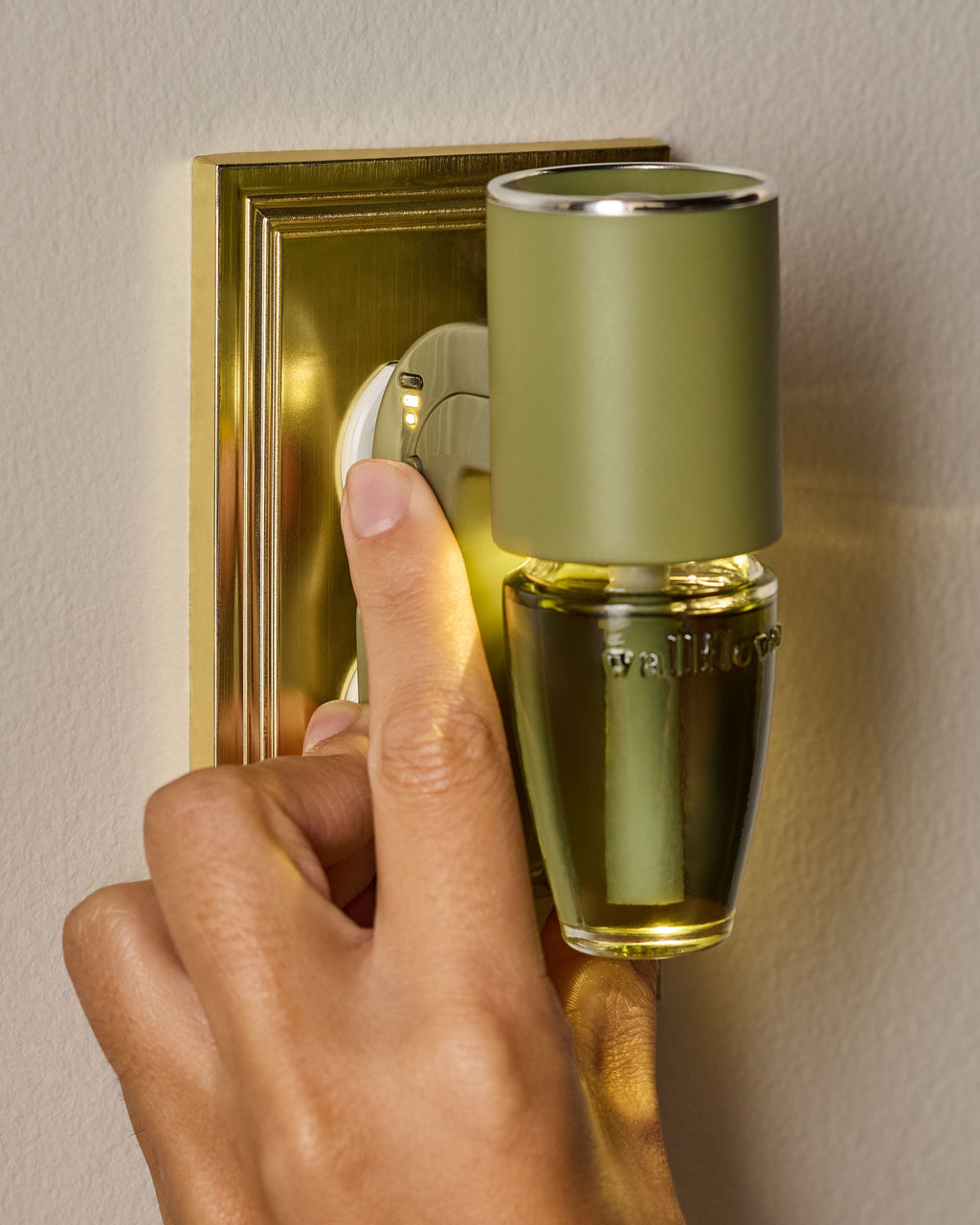 Green Cylinder Scent Control Nightlight Wallflowers Fragrance Plug image 4