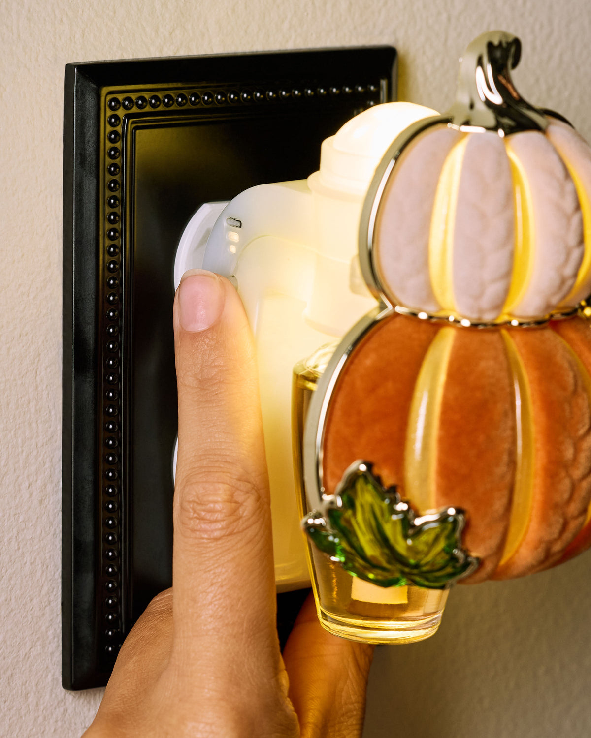 Knit Pumpkin Stack Scent Control Nightlight Wallflowers Fragrance Plug image 4