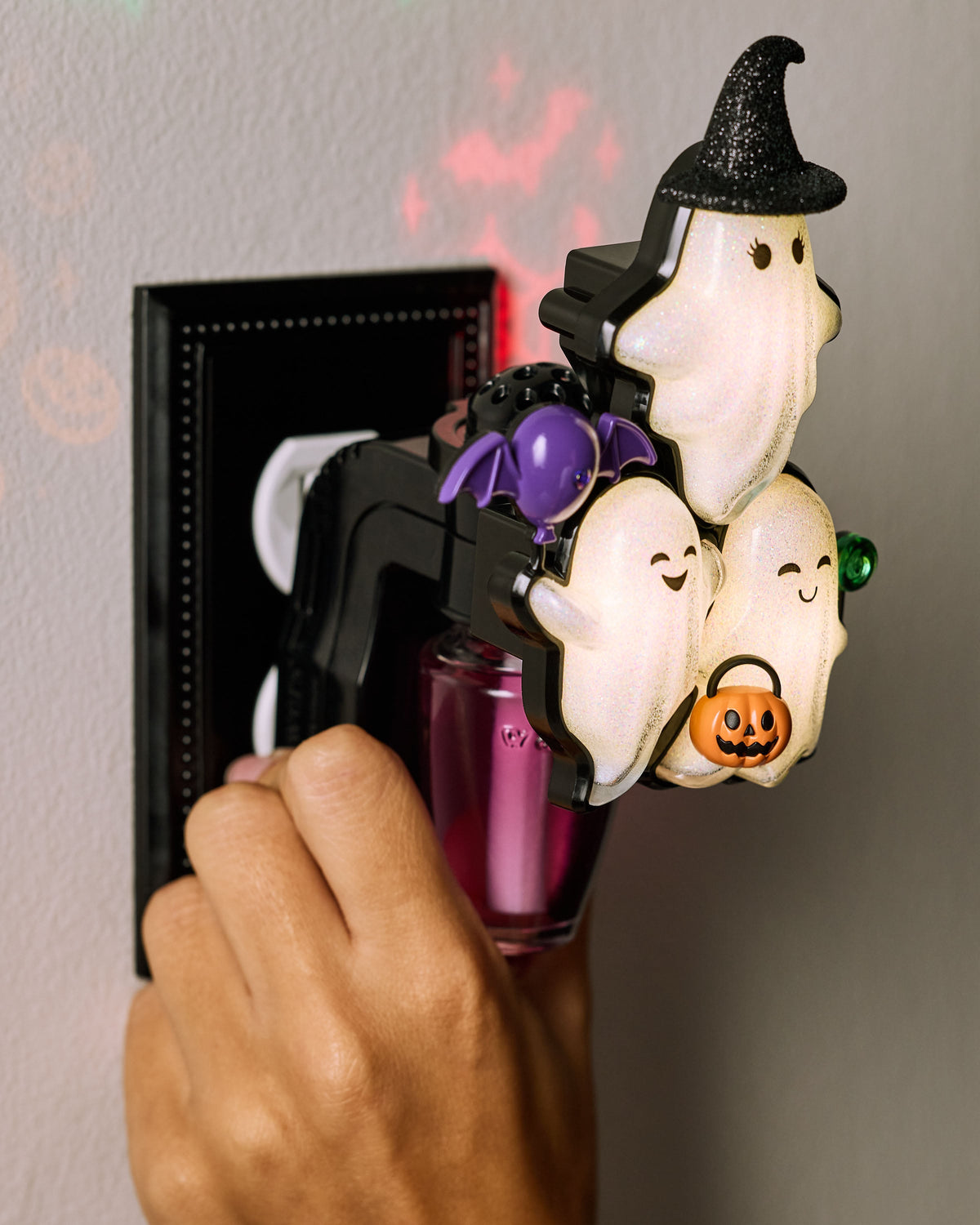 Ghoul Friends Projector Nightlight Wallflowers Fragrance Plug image 4