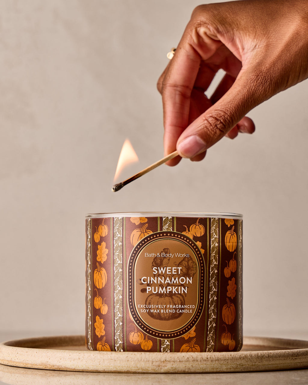 Sweet Cinnamon Pumpkin 3-Wick Candle image 5